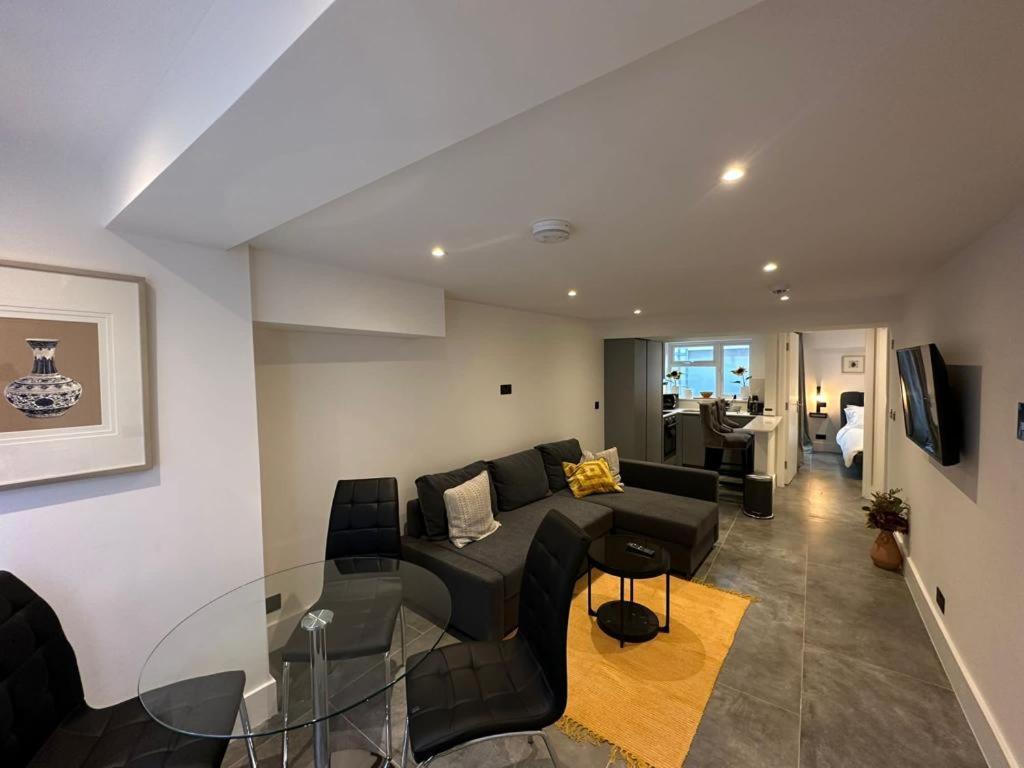 Two Bedroom House In Kilburn London Exterior foto