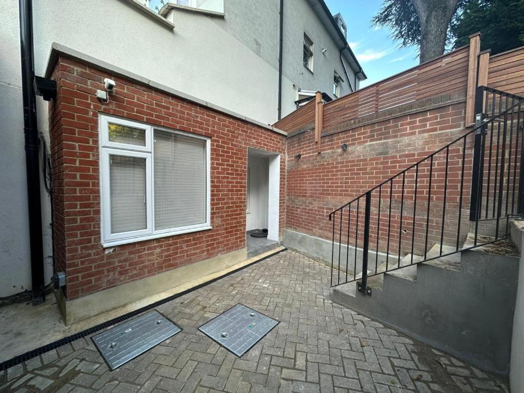Two Bedroom House In Kilburn London Exterior foto