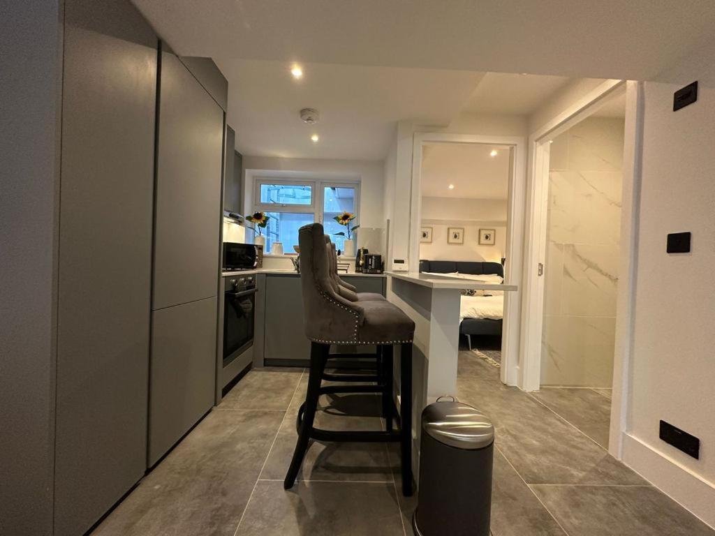 Two Bedroom House In Kilburn London Exterior foto