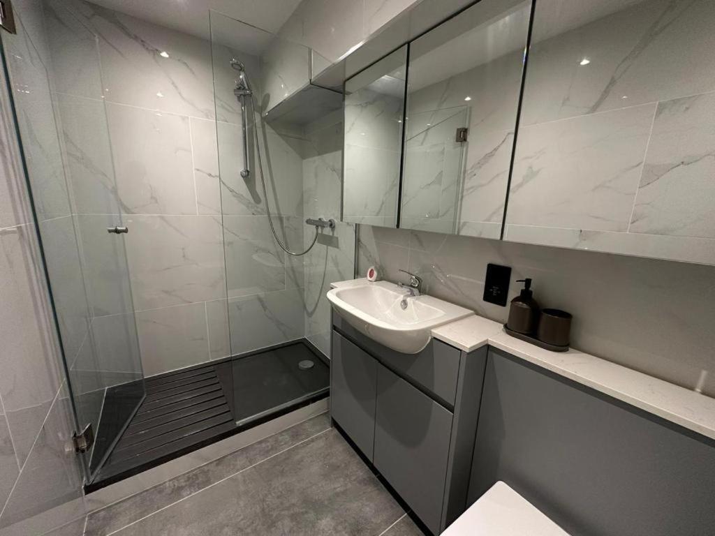 Two Bedroom House In Kilburn London Exterior foto